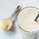 Shaker z Logo NATUMI z sitkiem do precyzyjnego mieszania 600 ml Natumi